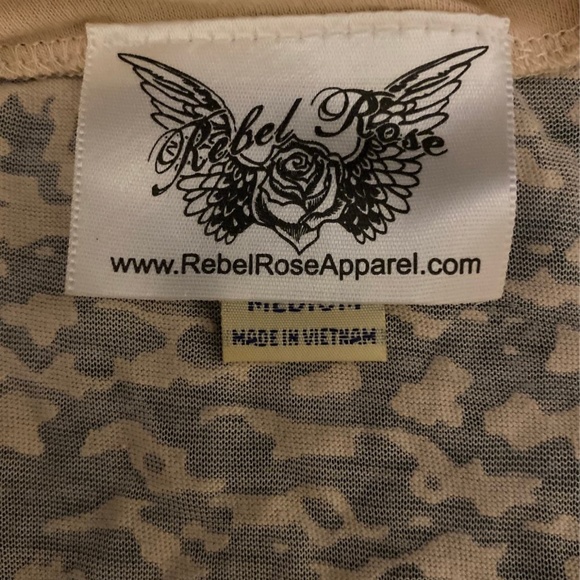 Red & Leopard Cross Tee - Picture 4 of 4